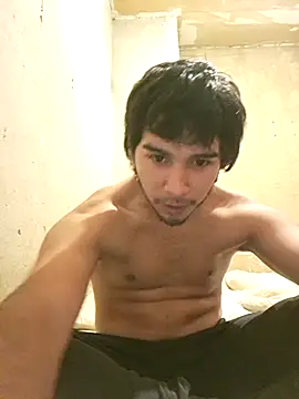 Snapshot of X_xtomas_x chatting on May 2026 01:11:01 AM X xtomas x online show from May 2026 01:11:01 AM