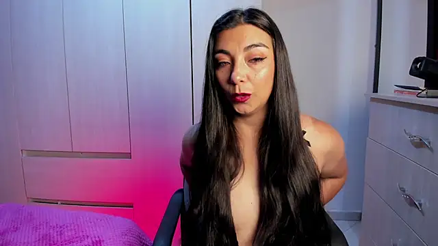 Karla hernandez  online show from April 2026 10:37:01 AM