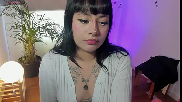 Snapshot of droolingdollfacee chatting on April 2026 09:02:02 PM droolingdollfacee online show from April 2026 09:02:02 PM
