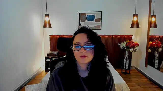 Snapshot of KatherineBond chatting on August 2026 04:10:02 PM KatherineBond online show from August 2026 04:10:02 PM