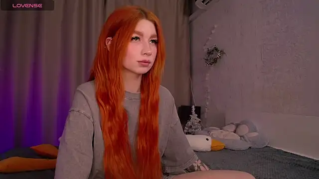 Evaa Moonn  online show from December 2024 06:29:01 PM