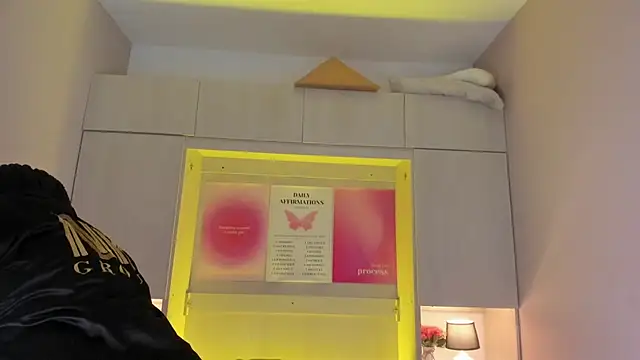 tamaraa smiith online show from December 2025 07:43:02 PM