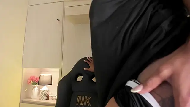 tamaraa smiith online show from February 2026 12:26:01 PM