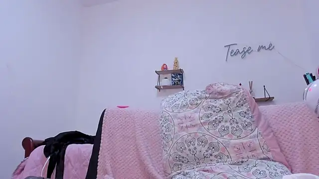Snapshot of Manuela_monroe chatting on May 2026 04:59:01 PM Manuela monroe online show from May 2026 04:59:01 PM