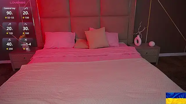 SusieWood online show from October 2025 08:48:02 PM