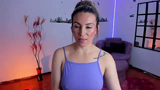 Elizabeth taylor b online show from February 2026 11:36:01 PM