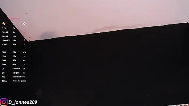 DilanJonnes  online show from September 2025 11:15:01 PM