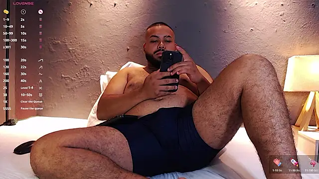 DilanJonnes  online show from February 2026 11:41:02 PM