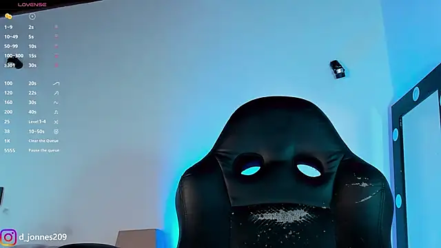 Snapshot of DilanJonnes_ chatting on July 2026 06:57:02 PM DilanJonnes online show from July 2026 06:57:02 PM