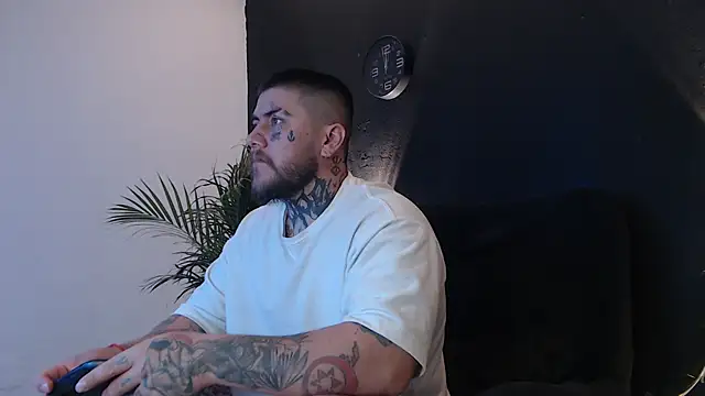 Ash gusbig online show from March 2025 01:49:01 AM