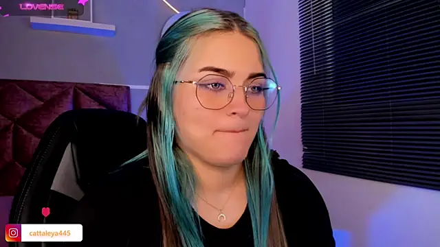 cattaleya    online show from January 2025 04:10:02 AM