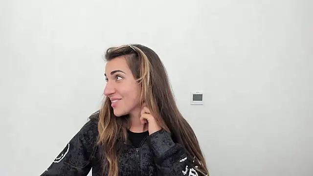 Summmmersky online show from October 2025 05:14:02 PM