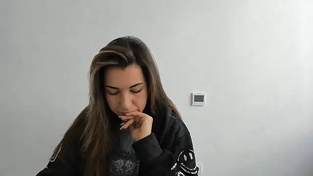 Summmmersky online show from October 2025 07:54:02 AM