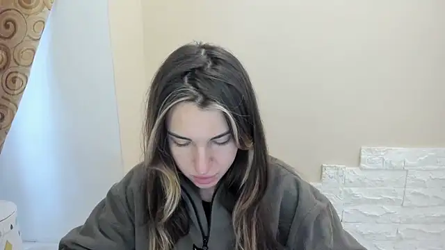 Summmmersky online show from December 2025 11:07:01 AM