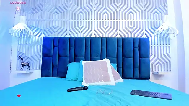 Abbyadams online show from October 2025 03:18:01 AM