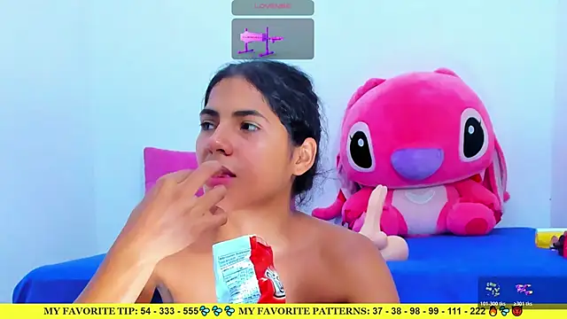 Snapshot of AriannaLewiis chatting on May 2026 01:56:01 AM AriannaLewiis online show from May 2026 01:56:01 AM