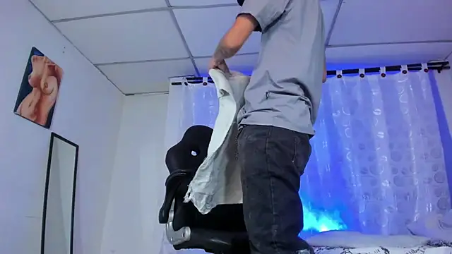 Snapshot of FrannBoy chatting on March 2025 01:47:01 AM FrannBoy online show from March 2025 01:47:01 AM