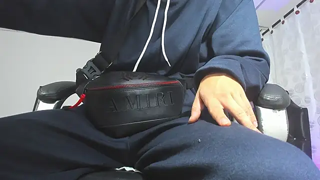 Snapshot of FrannBoy chatting on January 2026 03:45:02 AM FrannBoy online show from January 2026 03:45:02 AM