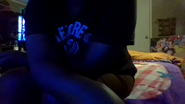 Snapshot of EbonyFetishQueen chatting on April 2026 03:00:01 PM EbonyFetishQueen online show from April 2026 03:00:01 PM