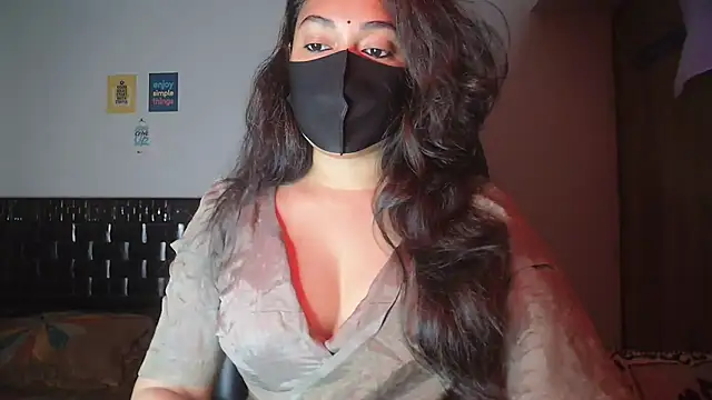 Most-Beautiful-Queen online show from November 2025 07:05:01 PM