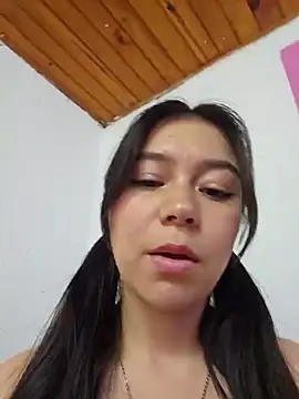 Snapshot of pink_flower_ chatting on January 2025 07:39:02 PM pink flower online show from January 2025 07:39:02 PM