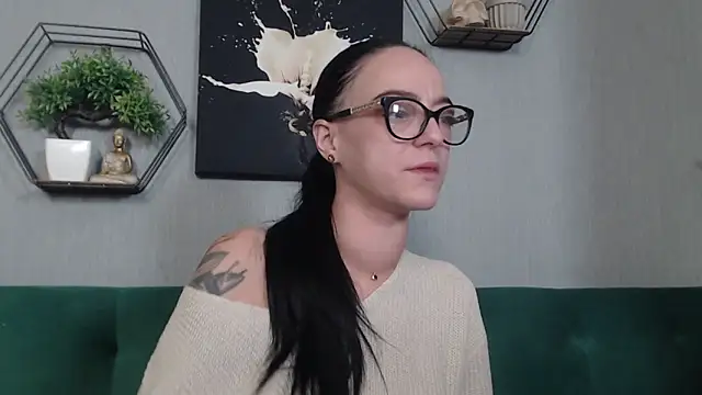 Snapshot of IzabelllNoir chatting on February 2026 06:45:02 AM IzabelllNoir online show from February 2026 06:45:02 AM