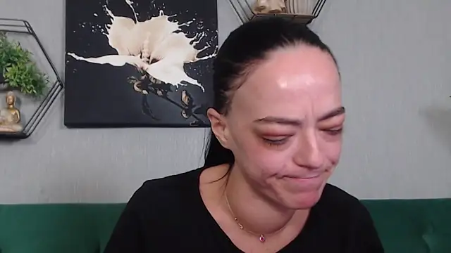 Snapshot of IzabelllNoir chatting on February 2026 11:03:01 AM IzabelllNoir online show from February 2026 11:03:01 AM