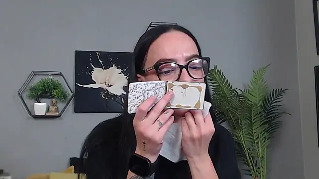 Snapshot of IzabelllNoir chatting on February 2026 10:22:02 AM IzabelllNoir online show from February 2026 10:22:02 AM