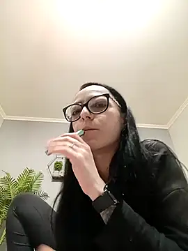 Snapshot of IzabelllNoir chatting on February 2026 10:09:01 PM IzabelllNoir online show from February 2026 10:09:01 PM