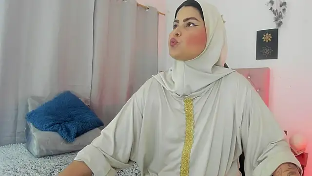 Snapshot of AishaAmin_ chatting on June 2026 12:08:01 PM AishaAmin online show from June 2026 12:08:01 PM
