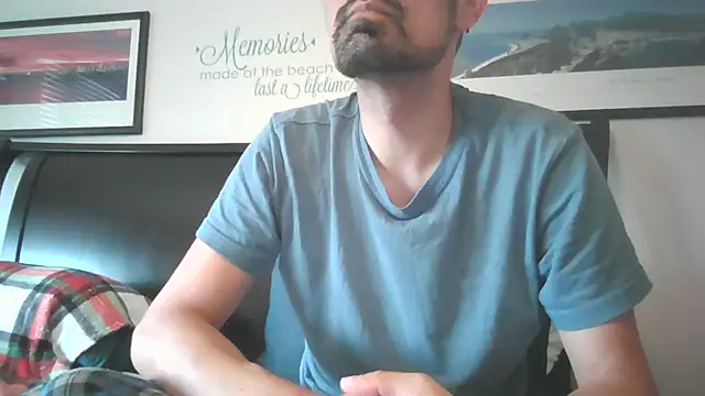 Snapshot of spence204011 chatting on July 2026 11:33:01 PM spence204011 online show from July 2026 11:33:01 PM