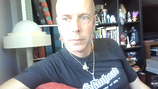 Snapshot of SHARPSkinhead chatting on June 2026 09:25:01 AM SHARPSkinhead online show from June 2026 09:25:01 AM