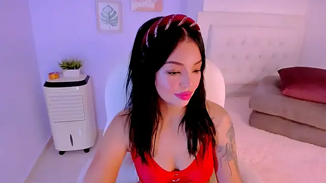 Sara LipsX online show from February 2025 06:54:01 AM