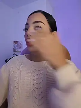 Sara LipsX online show from November 2025 02:32:02 AM