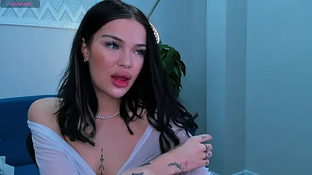 Angel Sapphire  online show from December 2024 12:16:01 PM