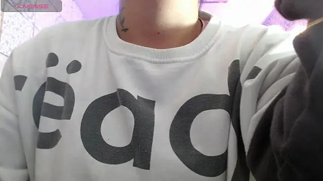 Snapshot of vitoria23_ chatting on March 2025 02:01:02 PM vitoria23 online show from March 2025 02:01:02 PM