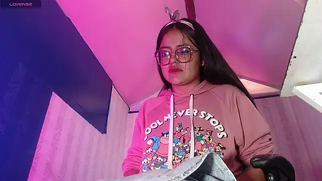 vitoria23  online show from April 2026 01:56:02 PM