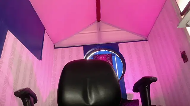 Snapshot of vitoria23_ chatting on June 2026 02:39:01 PM vitoria23 online show from June 2026 02:39:01 PM