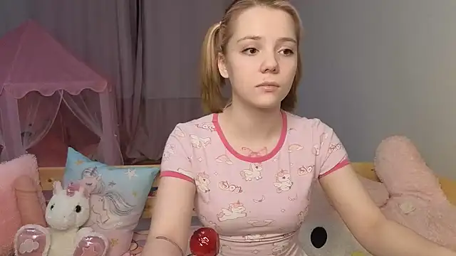 Snapshot of PrincessLittleKiki chatting on February 2026 09:41:01 PM PrincessLittleKiki online show from February 2026 09:41:01 PM