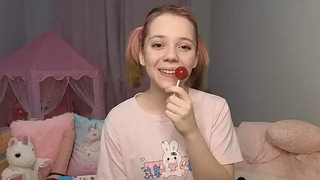 Snapshot of PrincessLittleKiki chatting on February 2026 05:32:01 PM PrincessLittleKiki online show from February 2026 05:32:01 PM