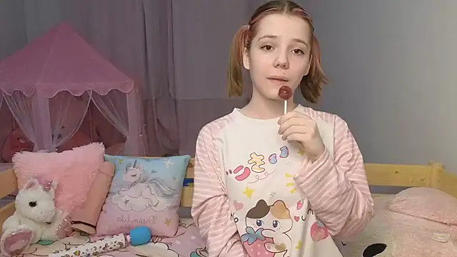 Snapshot of PrincessLittleKiki chatting on February 2026 04:58:02 PM PrincessLittleKiki online show from February 2026 04:58:02 PM