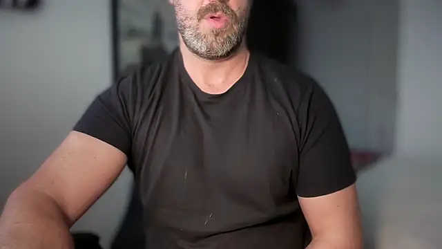 Mr Beef online show from December 2025 09:58:01 AM