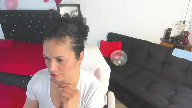 Snapshot of Aliciia_cute1 chatting on June 2026 09:16:01 PM Aliciia cute1 online show from June 2026 09:16:01 PM