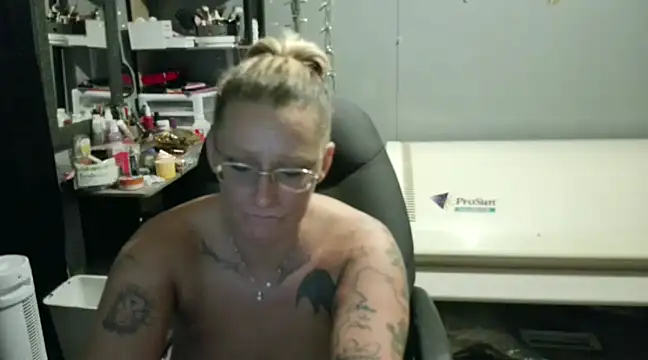 Snapshot of Lisalovely6981 chatting on January 2025 11:47:02 AM Lisalovely6981 online show from January 2025 11:47:02 AM