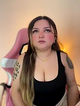 SweetPaige  online show from November 2025 05:20:01 PM