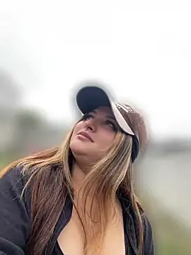 SweetPaige  online show from April 2026 01:56:02 PM