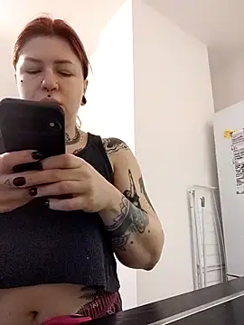 divine eve online show from December 2025 10:42:01 AM