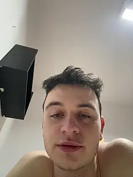 Kosty61  online show from February 2026 10:35:02 PM