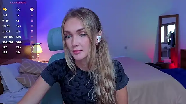 Snapshot of PrincessVS chatting on July 2026 09:24:01 AM PrincessVS online show from July 2026 09:24:01 AM