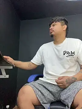 Snapshot of DickMasterfindom chatting on June 2026 02:27:02 AM DickMasterfindom online show from June 2026 02:27:02 AM